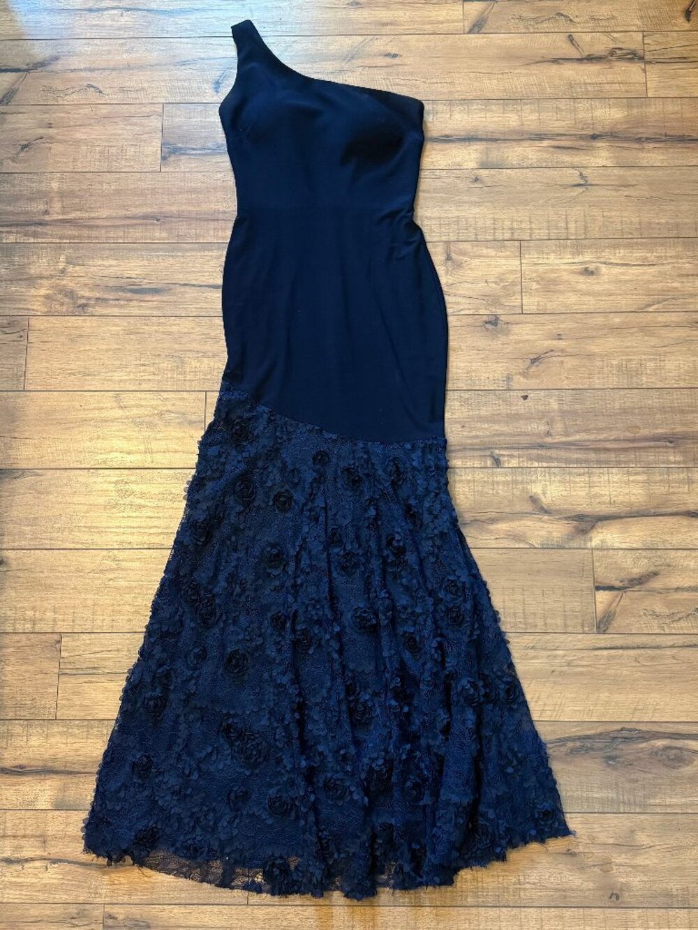 Aqua Bloomingdales Navy One-Shoulder 3D Rosette Gown 4
